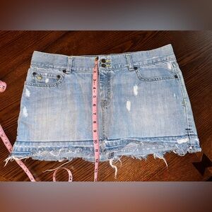 Abercrombie & Fitch adorable mini skirt, size 10, excellent used condition.